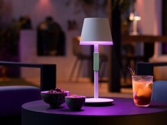 Philips Hue lancia quest&#039;estate una nuova gamma di prodotti per l&#039;illuminazione intelligente, tra cui la lampada da tavolo portatile Go. (Fonte: Philips Hue)
