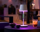 Philips Hue lancia quest'estate una nuova gamma di prodotti per l'illuminazione intelligente, tra cui la lampada da tavolo portatile Go. (Fonte: Philips Hue)
