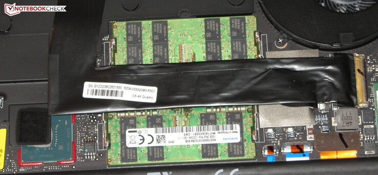 Ci sono due slot RAM. La RAM funziona in modalità dual-channel.