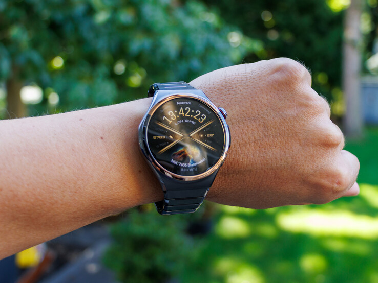 Huawei Watch 6 Pro all'aperto
