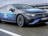 La prima EQS con batteria allo stato solido può percorrere oltre 600 miglia (Fonte: Mercedes)