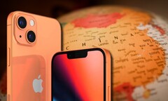 I prezzi di Apple iPhone 13 in Cina hanno apparentemente raggiunto l'equivalente di oltre 2.000 dollari per due varianti. (Fonte immagine: @RendersbyIan/Unsplash - modificato)