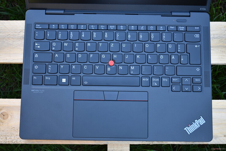 Area della tastiera di Lenovo ThinkPad X13s G1