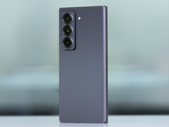 Si prevede che Galaxy Z Fold7 adotterà il design di Galaxy Z Fold Special Edition, nella foto. (Fonte: Fenibook)