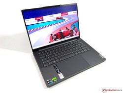 In recensione: Lenovo Yoga Pro 7 14 G8. Unità di prova fornita da: