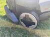 Le ruote anteriori del RockMow Z120 LiDAR sono sterzanti