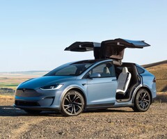 Il SUV elettrico Tesla Model X (Fonte: Tesla)