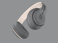 Apple's nuove cuffie wireless Beats Studio3 hanno un accattivante colore grigio con speckles (Immagine: Apple)