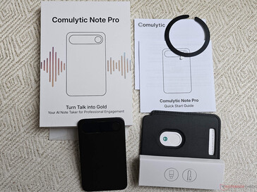 La fornitura comprende anche un anello magnetico e una copertura protettiva magnetica.