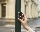 Osmo Nano costa 279 euro nell'UE. Nella foto: un'immagine promozionale della action cam. (Fonte: DJI)