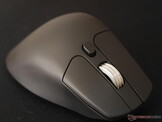 Keychron M6 8K vista anteriore destra. 