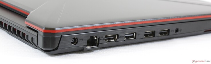A sinistra: adattatore AC, Gigabit RJ-45, HDMI 2.0, USB 2.0 Type-A, 2x USB Type-A 3.1 Gen. 1, 3.5 mm combo audio