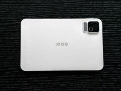 Si dice che il tablet da gaming iQOO Pad Ultra sia alimentato dal SoC Qualcomm Snapdragon 8 Elite Gen 6.