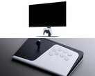 Monitor da gioco PlayStation (in alto), bastone da combattimento FlexStrike (in basso).
