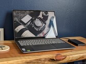 Recensione di Lenovo Yoga Pro 9 16IAH10 RTX 5050: Non è la configurazione migliore da ottenere