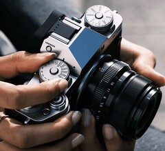 Secondo quanto riferito, il successore della Fujifilm X-T5 raffigurata nella foto subirà un ritardo.