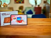 Il Lenovo Tab Plus Gen 2 non solo ha un bell’aspetto, ma garantisce anche una durata molto lunga.