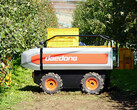 Questo robot agricolo RT100 utilizza batterie Tesla riciclate. (Fonte: Daedong)