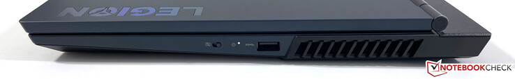 Lato destro: E-Shutter (webcam), USB-A 3.2 Gen.1