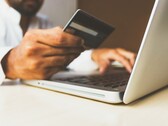 Microsoft spera di semplificare lo shopping online con la guida agli acquisti di Bing basata sull'intelligenza artificiale. (Foto di rupixen.com su Unsplash)