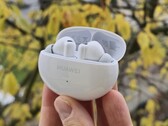 Recensione di Huawei FreeBuds 6i su Notebookcheck (Fonte: Marcus Herbrich)
