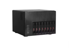 Il PC NAS XYC X108 può supportare fino a 144 TB di spazio di archiviazione, grazie agli otto alloggiamenti per unità. (Fonte: AliExpress)