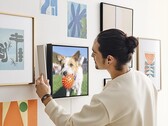 Il Samsung Music Frame è un altoparlante wireless Dolby Atmos a 6 altoparlanti che può essere montato come una cornice o utilizzato come altoparlanti indipendenti per TV, PC e telefoni. (Fonte: Samsung)