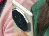 L'alloggiamento della fotocamera di Oppo Find X7 Pro sembra essere colossale (immagine via Weibo)