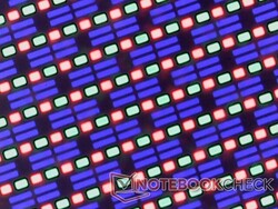 Subpixel RGB nitidi senza problemi di granulosità. Il VRR di Windows è supportato fino a 30 Hz