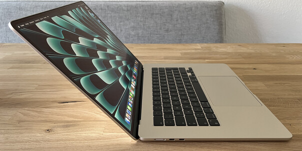 Il case resistente della maggior parte dei MacBook li rende più facili da vendere per una buona cifra, se necessario (fonte: Notebookcheck - modificato)