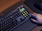 Corsair Galleon 100 SD combina una tastiera meccanica full-size e uno Stream Deck in un unico pacchetto pensato per gli streamer e i giocatori. (Fonte: Corsair)