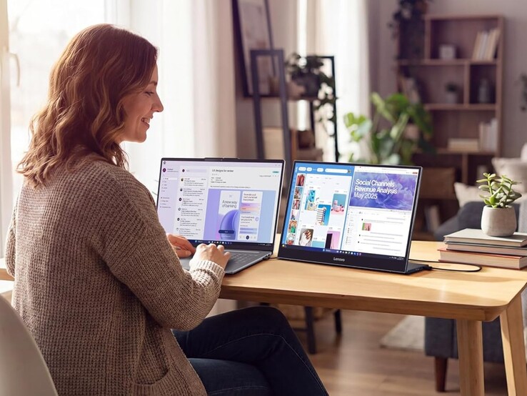 L'ampio schermo da 16 pollici con formato 16:10 del Lenovo L16 è ideale sia per il lavoro che per la navigazione in Internet