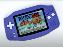 L'Anbernic RG34XX ha un display IPS da 3,4 pollici con una risoluzione di 720 x 480 pixel. (Fonte: Anbernic)