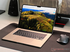 Il MacBook Air potrebbe essere l'ultimo dei dispositivi mobili di Apple a ricevere un display OLED. (Fonte: Notebookcheck)