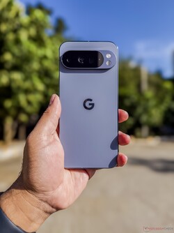 Google Pixel 10 Pro XL in Pietra di Luna
