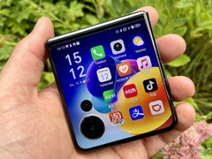 Honor potrebbe essere a un mese di distanza dalla sostituzione del Magic V Flip, nella foto. (Fonte: Notebookcheck)