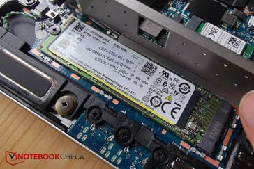 Sostituiamo temporaneamente il sistema interno SK hynix