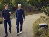 Il CEO di Apple, Tim Cook, e il suo successore, John Ternus.