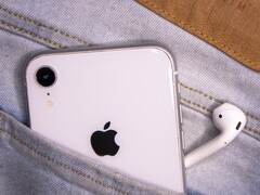 La stragrande maggioranza degli adolescenti negli Stati Uniti possiede un iPhone Apple e un paio di AirPods (Immagine: Salil Sachdeva)