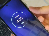 Il Motorola Razr 3 dovrebbe essere dotato di fotocamere ad alta risoluzione, tra cui un sensore frontale da 32 MP. (Fonte: @evleaks)