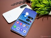 Dopo il lancio dell’ Galaxy A57 5G qui raffigurato, si prevede che Samsung lanci a breve l’ Galaxy M67 5G.
