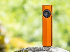 La torcia Olight ArkPro Ultra è ora disponibile in un nuovo colore, l’Amber Orange.
