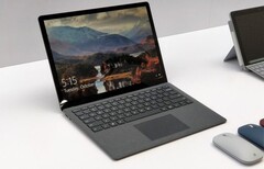 I futuri dispositivi Surface saranno solo AMD? (Image Source: windowslatest)