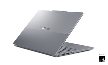 Porte del ThinkBook 14 Gen 9 sul lato sinistro.