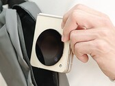 ZTE Libero Flip ha un display secondario rotondo che può mostrare molti widget. (Immagine: ZTE)
