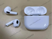 Secondo quanto riferito, gli AirPods 3 hanno un design migliorato che incanala le AirPods Pro (fonte: 52 Audio)