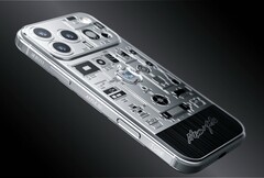 L'edizione 2007 di Apple iPhone 17 Pro contiene un pezzo di scheda madre del primo iPhone.