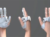 Il prototipo di guanto copre parzialmente la mano, concentrandosi sulla superficie delle dita (Immagine per gentile concessione di Sharp)