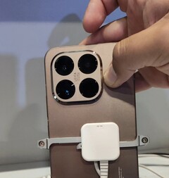 Questo sembra essere uno dei telefoni Xiaomi 15T. (Fonte immagine: Gadgetsdata)