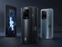 Lo smartphone da gioco Black Shark 5 Pro viene lanciato a 799 dollari con touchscreen OLED a 144 Hz, frequenza di campionamento di 720 Hz, raffreddamento a camera di vapore, ricarica rapida a 120 W e SoC Snapdragon 8 Gen 1 a 4 nm
